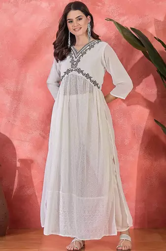 Women floral empire sequinned kurta with trousers