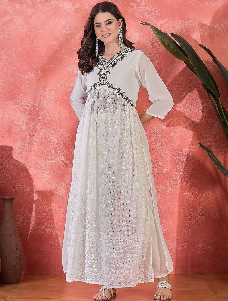 Women floral empire sequinned kurta with trousers