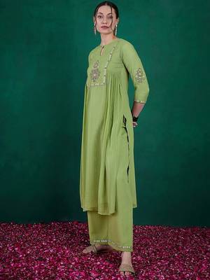 Green ethnic motifs embroidered regular sequinned kurta with palazzos 4