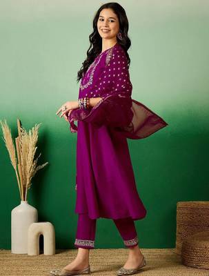 Magenta embroidered notch neck sequined a-line kurta with trouser & dupatta 5