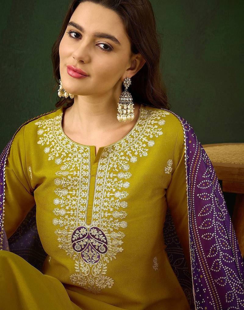Floral embroidered straight kurta with trouser & dupatta