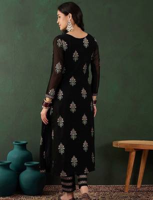 Floral printed a-line kurta with trouser 5