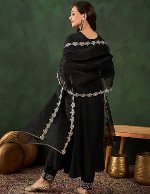 Black floral embroidered round neck zari a-line kurta with trouser & dupatta 5