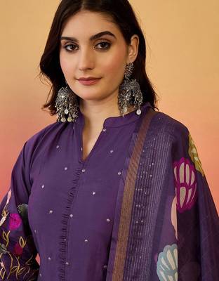 Embroidered kurta pant with dupatta 3