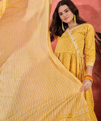 Women bandhani printed thread work pure cotton kurta with trousers & dupatta 2