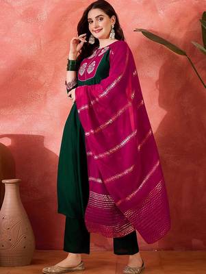 Zari sequence thread embroidery kurta with trousers & dupatta 5