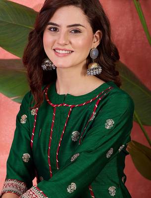 Foil printed & embroidered kurta & trouser set 2