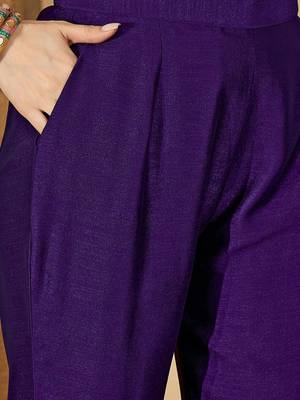 Floral embroidered thread embroidered a-line kurta with trousers & dupatta 3