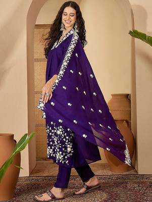 Floral embroidered thread embroidered a-line kurta with trousers & dupatta 5
