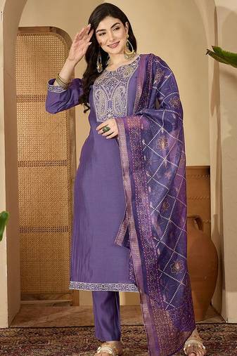 Women ethnic motifs embroidered kurta with pyjama & dupatta