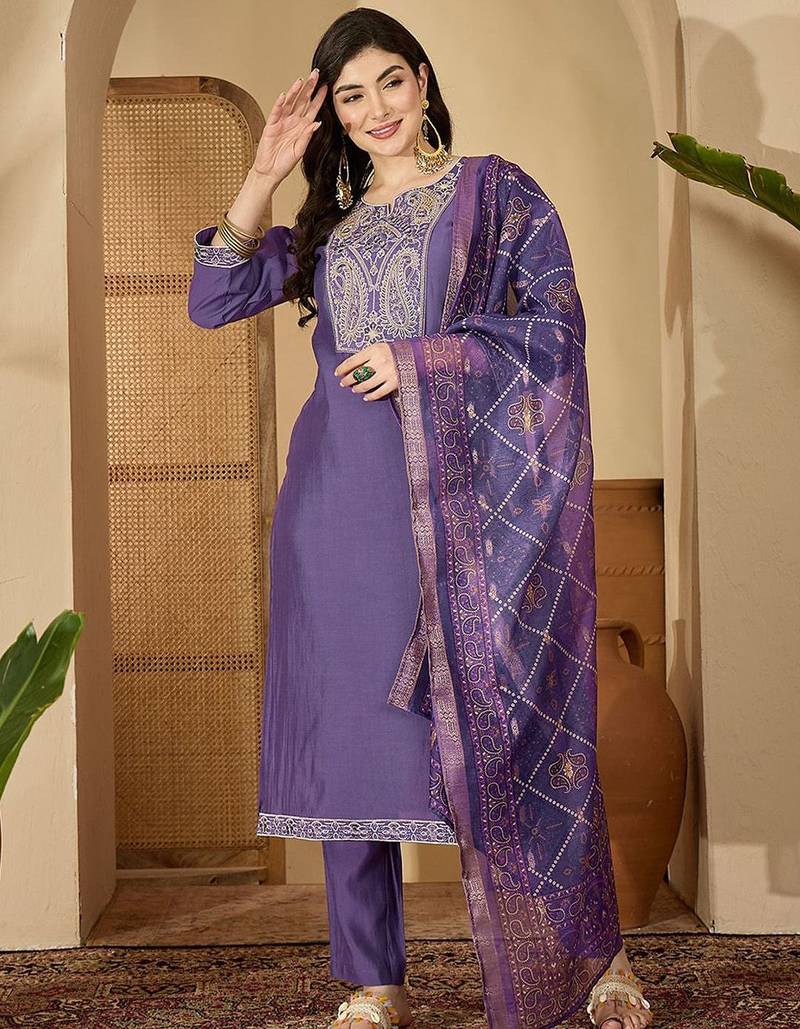 Women ethnic motifs embroidered kurta with pyjama & dupatta