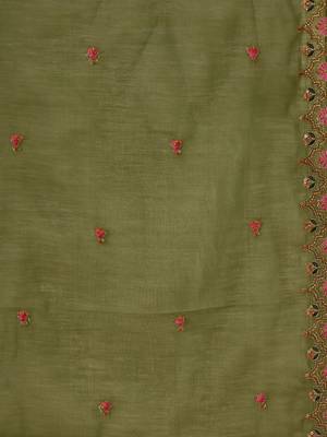 Floral embroidered v-neck sequinned a-line kurta with trousers & dupatta 4