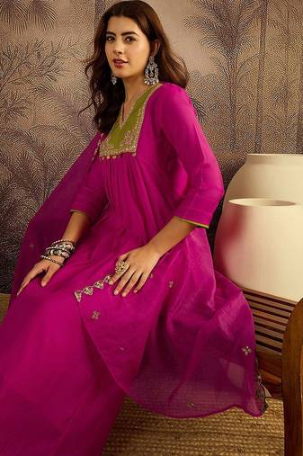 Zari sequence embroidered with ginni mal chanderi kurta trousers with dupatta