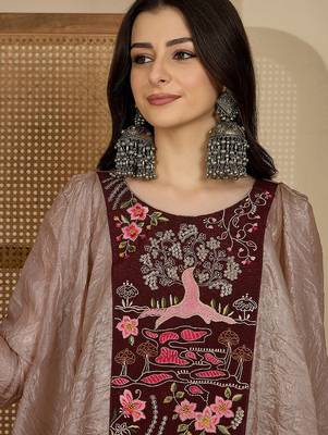 Women beige embroidered silk blend kurta sets 2