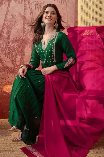 Embroidered straight kurta & trousers with dupatta