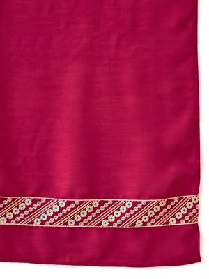 Embroidered straight kurta & trousers with dupatta 5