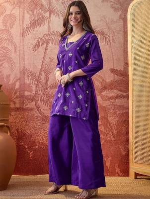 Embroidered straight kurta with palazzos 3