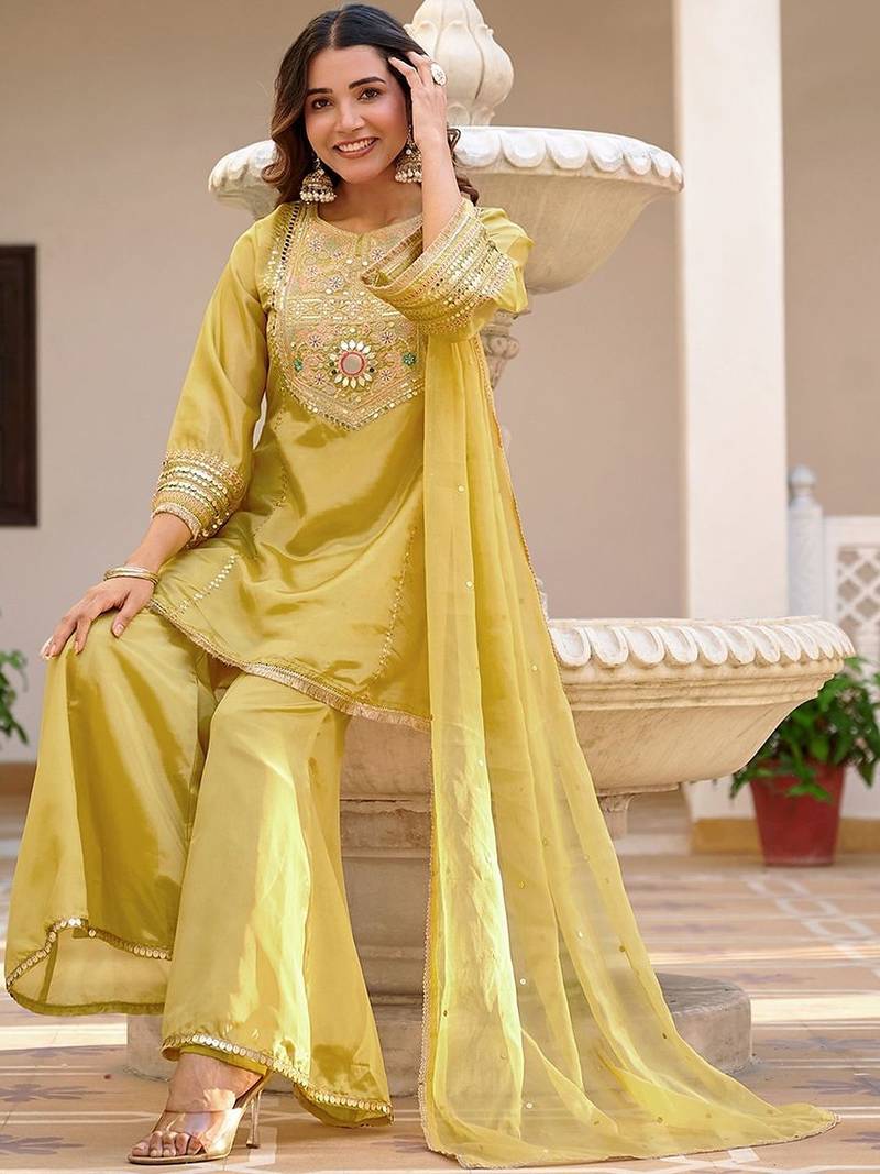 Women floral embroidered panelled sequinned kurta with palazzos & with dupatta