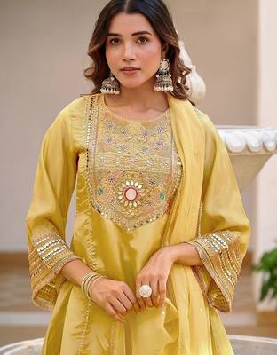Women floral embroidered panelled sequinned kurta with palazzos & with dupatta 2