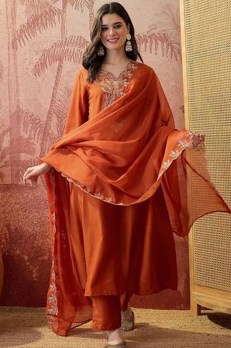 Embroidered v-neck straight kurta & trousers with dupatta