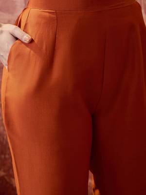 Embroidered v-neck straight kurta & trousers with dupatta 3