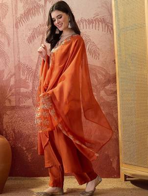 Embroidered round neck kurta & trousers with dupatta 1