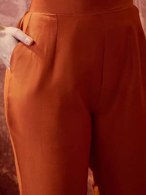 Embroidered round neck kurta & trousers with dupatta 5