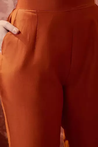Embroidered round neck kurta & trousers with dupatta