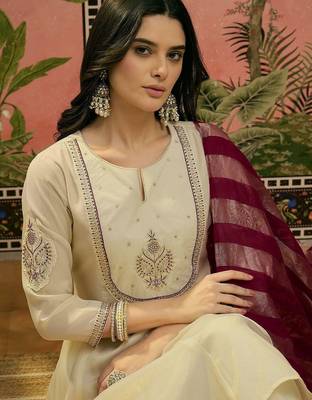 Embroidered round neck kurta & patiala with dupatta 3
