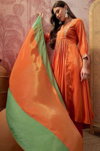 Embroidered v-neck kurta trousers & dupatta