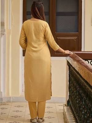 Embroidered round neck straight kurta & trousers with dupatta 5