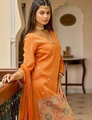 Embroidered v-neck straight kurta & palazzos with dupatta 3
