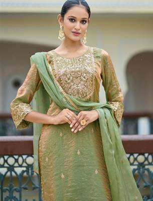 Embroidered round neck straight kurta & trousers with dupatta 4