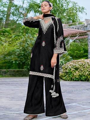 Embroidered v-neck straight kurta & palazzos with dupatta 2