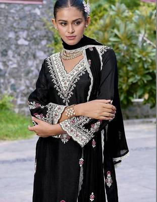 Embroidered v-neck straight kurta & palazzos with dupatta 3