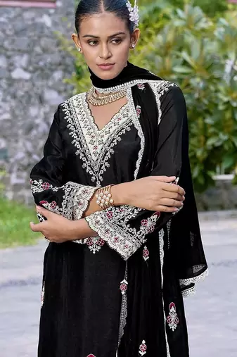 Embroidered v-neck straight kurta & palazzos with dupatta