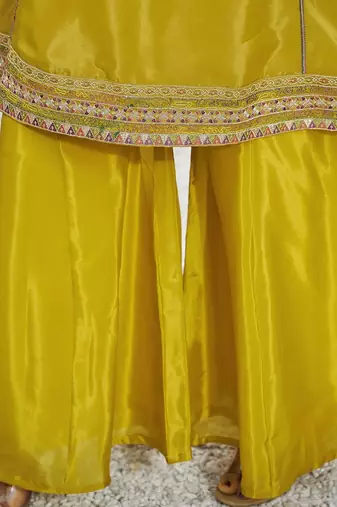 Embroidered round neck kurta & palazzos with dupatta