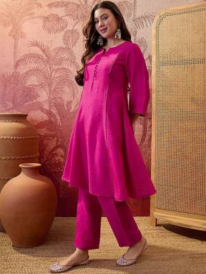 Embroidered round neck kurta & trousers 2