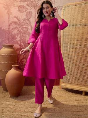 Embroidered round neck kurta & trousers 4