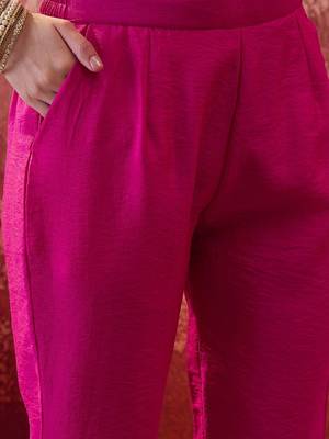 Embroidered round neck kurta & trousers 5