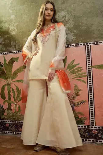 Yoke design round neck kurti & palazzos with dupatta