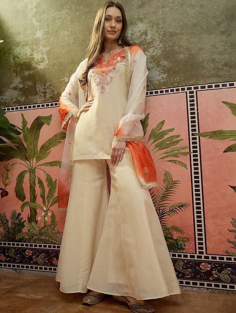 Yoke design round neck kurti & palazzos with dupatta