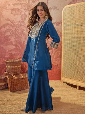 Embroidered  round neck kurta & palazzos 4