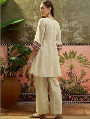 Embroidered round neck kurti & palazzos 5
