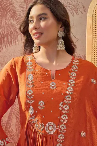 Embroidered  round neck kurta & trousers with dupatta