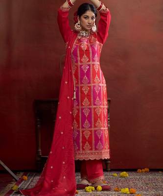 Zari sequence embroidered straight kurta & trousers with dupatta 5
