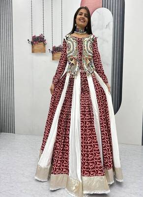 Navratri Cotton Lehenga Choli for Women, Gamathi Work Lehenga Set, Traditional Gujarati Garba Dress 1