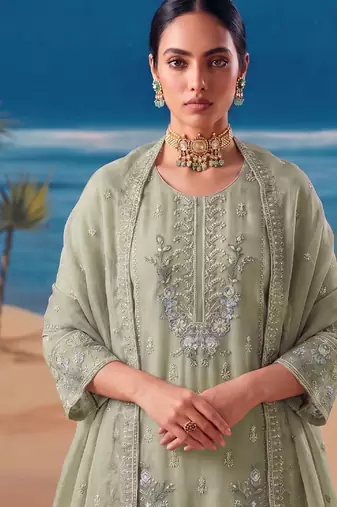Heavy chiffon silk green hand embroidered straight suit for women wedding