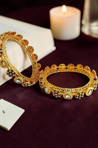 Set of 2 gold plated pacheli kundan kada bangle set