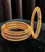 Set of 4 gold plated thushi style bangles